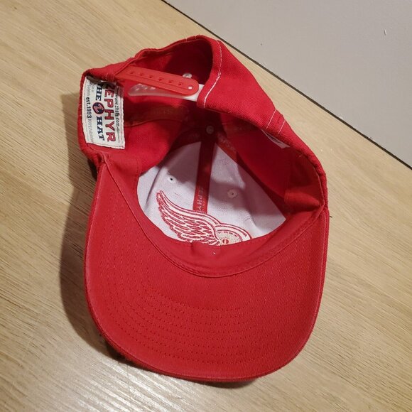 Detroit Red Wings Hat Strapback Baseball Vintage Cap Dad Trucker Zephyr NHL Red - Picture 6 of 8